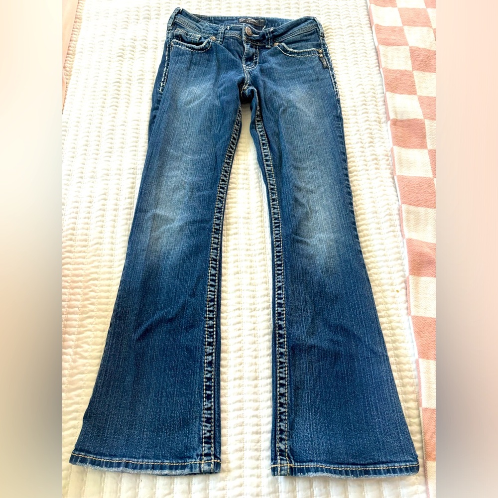Silver bootcut jeans unaltered lightly worn great condition size 26 Leg 30